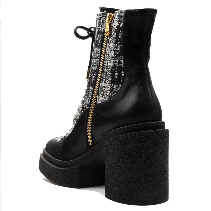 LOLA&LO chic-military boot made in a combination of check fabric and calf leather